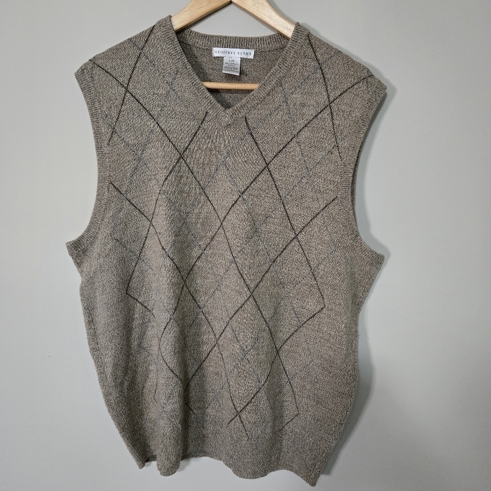 GEOFFREY BEENE mens Large sweater vest beige, Brown  💯 acrylic - Grandpa Core